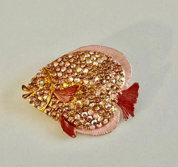 Vtg Pavé Pink Rhinestones TROPICAL FISH Brooch Gold Tone - Image 5