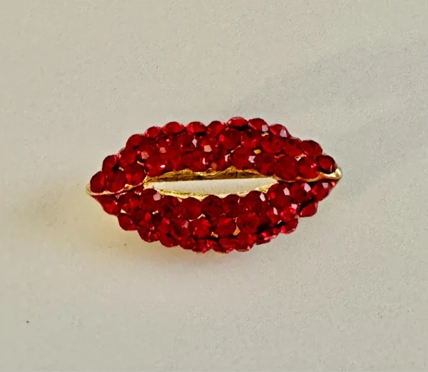Red Lips Rhinestone Brooch Pavé Scatter Pin Mouth Lipstick Sassy Gold Tone - Image 2
