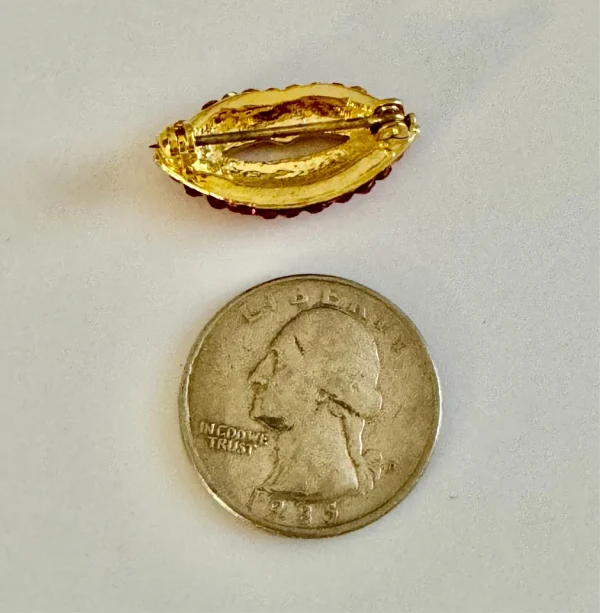 Red Lips Rhinestone Brooch Pavé Scatter Pin Mouth Lipstick Sassy Gold Tone - Image 3