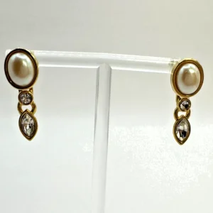 Vtg MONET Faux Pearl Cabachon & Rhinestones Gold Tone Classic Earrings Pierced