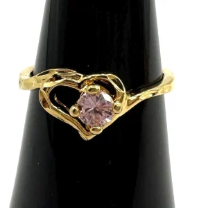 Vtg Gold Tone COP 1989 Castings On Parade Heart Pink Crystal Ring Sz 6