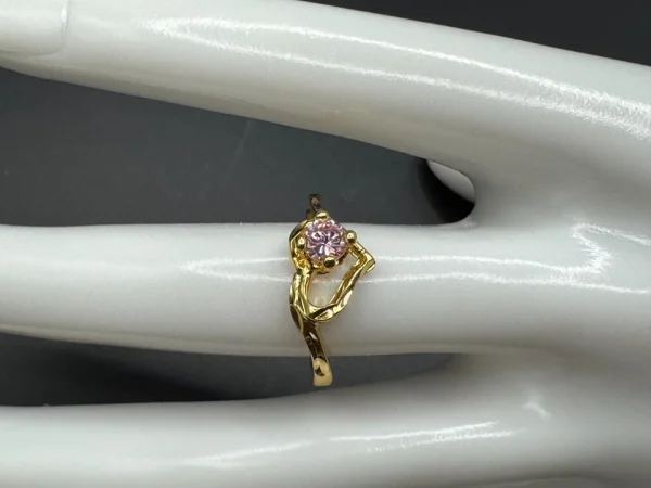 Vtg Gold Tone COP 1989 Castings On Parade Heart Pink Crystal Ring Sz 6 - Image 2