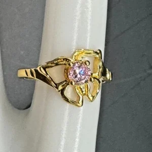 Vtg Gold Tone COP 1989 Castings On Parade Butterfly Pink Crystal Ring Sz 6.25