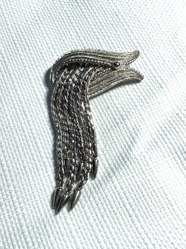 suzanne Uploaded to: Vtg Monet Silver Tone Tassel Chain Brooch Pin