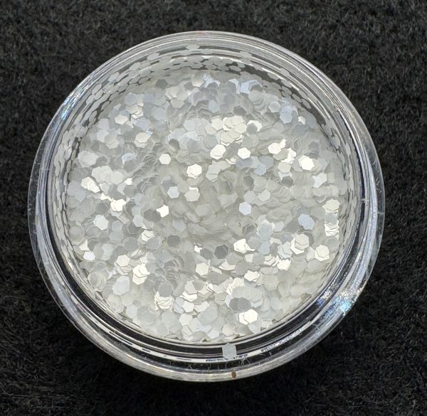 Snow Quartz 1/24" (1mm 0.040") Medium Glitter (1 oz)